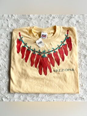 Vintage Arizona Shirt Tee Mens Medium Yellow Chili Peppers Single Stitch 90s USA